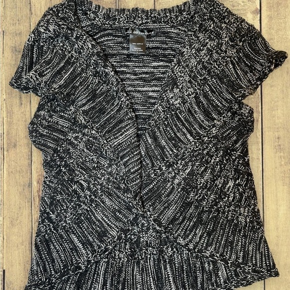 𝅺SLEEVELESS Sweater by United States Sweaters - Picture 5 of 14